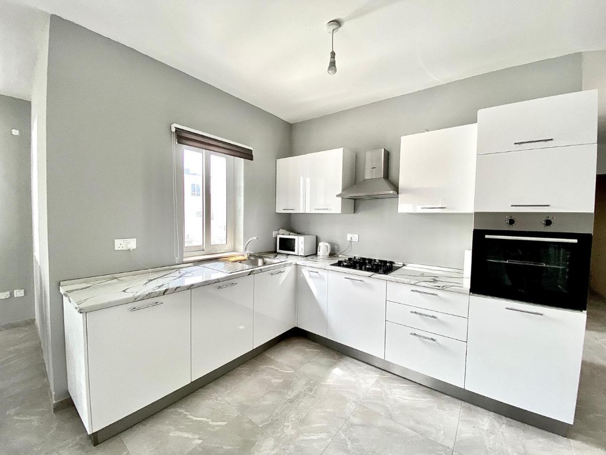 New Breeze St. Paul's Bay Exterior foto