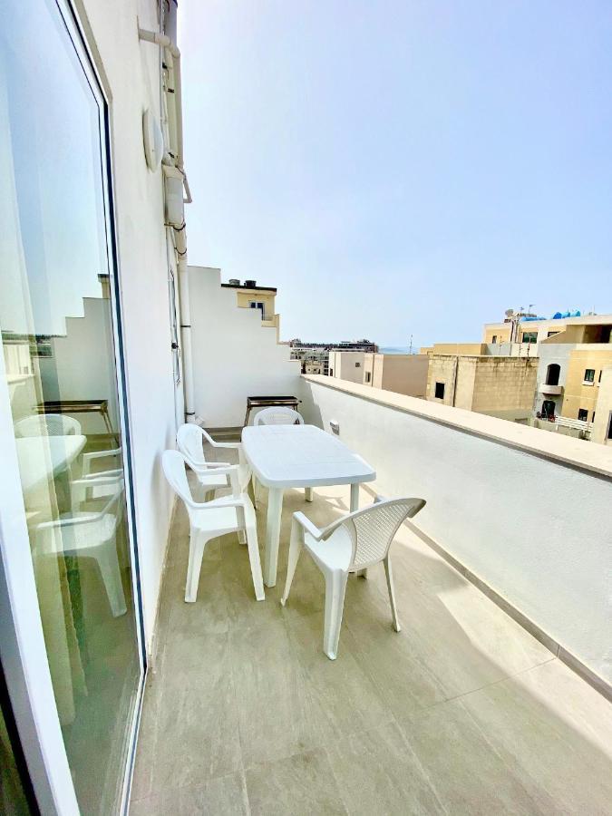 New Breeze St. Paul's Bay Exterior foto
